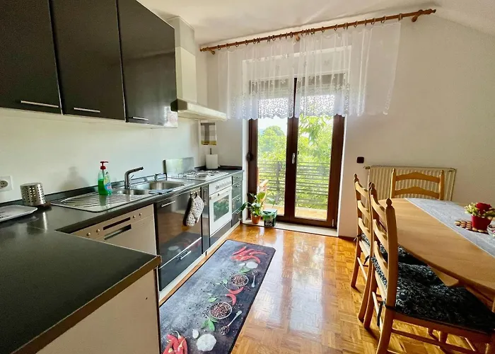 Prijeten Prostoren Apartma V Hisi